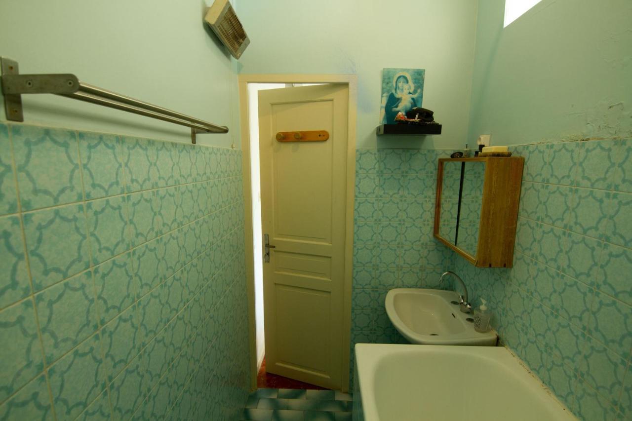 Jolie Chambre Dans Appartement Cosy En Plein Centre Marsilia Exterior foto